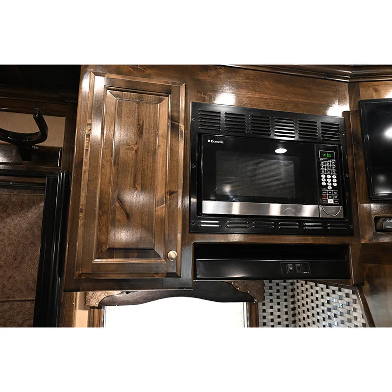 2016 Elite 4 Horse Trailer Reverse Load with 14'8" LQ