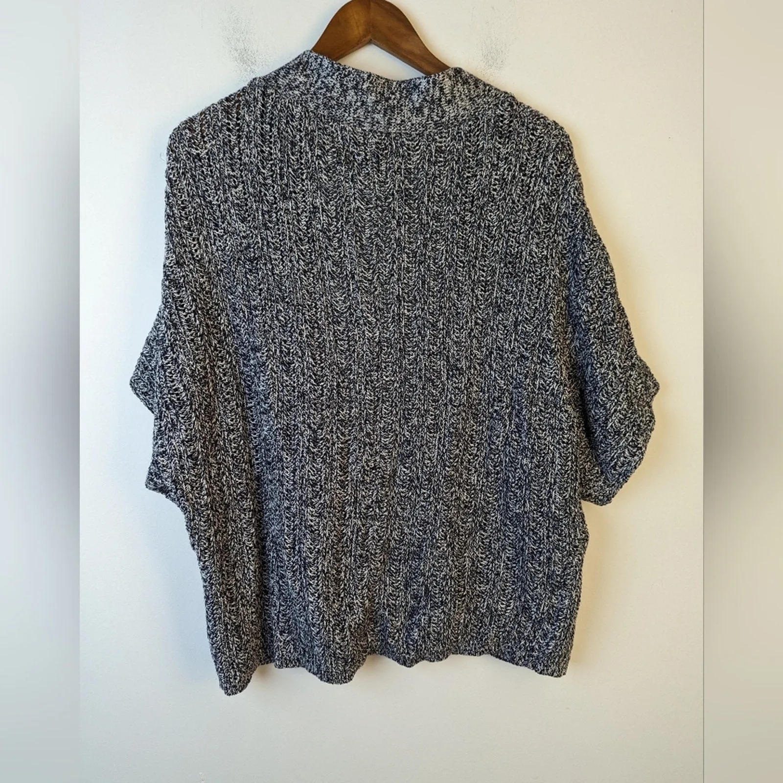 Loft Knit Cardigan - M